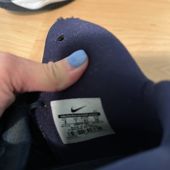 Nike size 8 Hyperfuse shoes - Picture 4 of 5